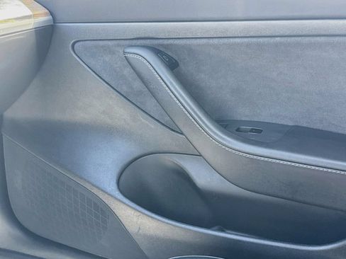 Used 2021 Tesla Model 3 Standard Range Plus RWD image 18