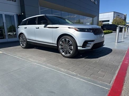 Used 2025 Land Rover Range Rover Velar Dynamic SE AWD/4WD image 3
