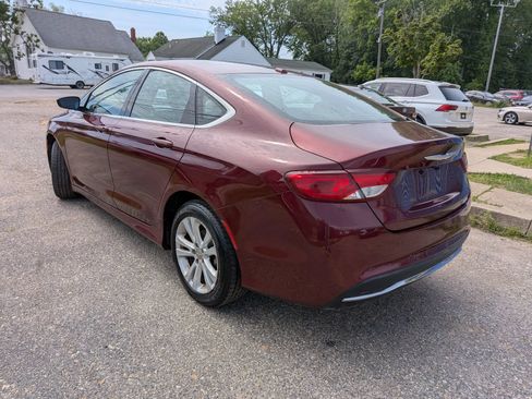 Used 2016 Chrysler 200 Limited w/ Convenience Group FWD image 3