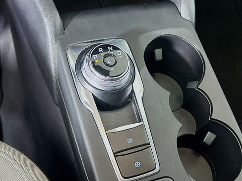 Used 2020 Ford Escape SE image 24