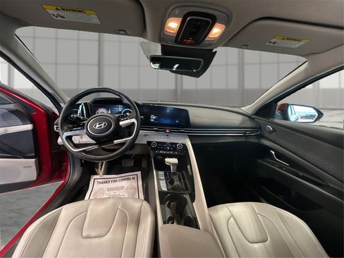 Used 2024 Hyundai Elantra Limited image 26