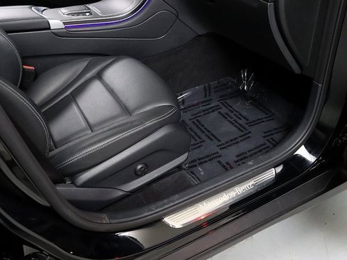 Certified 2022 Mercedes-Benz GLC 300 4MATIC image 36