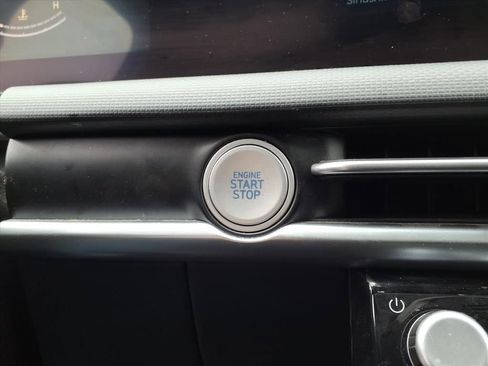 Certified 2025 Hyundai Tucson SEL image 11