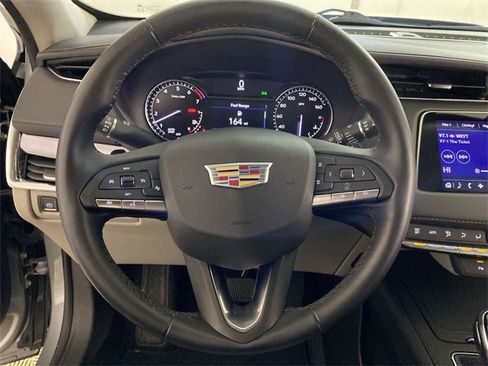 Used 2023 Cadillac XT4 Luxury image 34