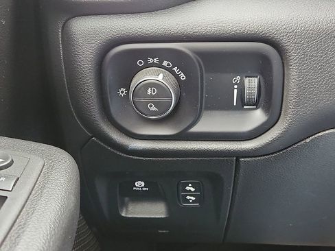 Used 2024 RAM 1500 Lone Star image 24