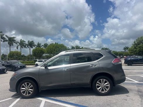 Used 2016 Nissan Rogue SV FWD image 7