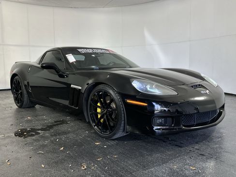 Used 2013 Chevrolet Corvette Grand Sport w/ 3LT Preferred Equipment Group image 2