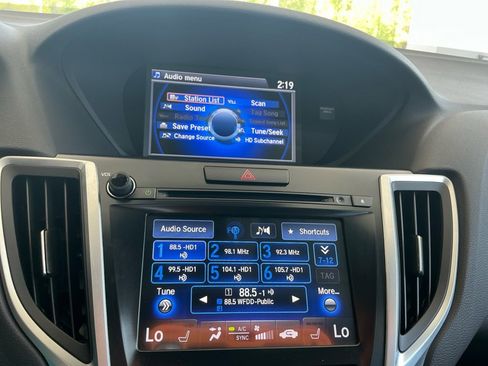 Used 2015 Acura TLX w/ Technology Package image 22