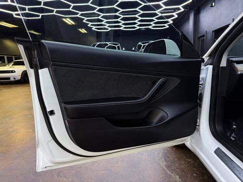 Used 2020 Tesla Model 3 Long Range image 12