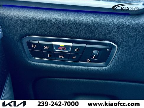 Used 2020 BMW X7 M50i w/ Executive Package image 38