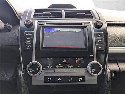 Used 2013 Toyota Camry SE image 12