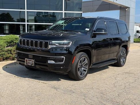 Used 2024 Jeep Wagoneer 4WD w/ Premium Group I image 7