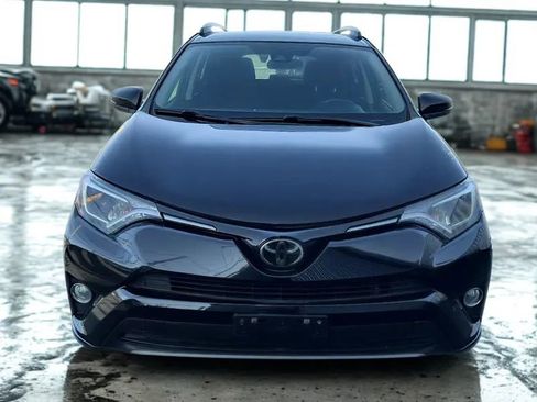 Used 2018 Toyota RAV4 XLE image 1