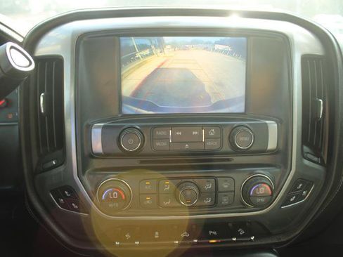 Used 2018 Chevrolet Silverado 1500 LTZ Z71 w/ LTZ Plus Package AWD/4WD image 16