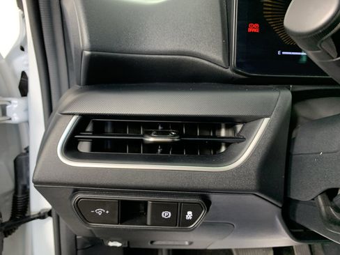Used 2025 Kia K4 FWD image 17