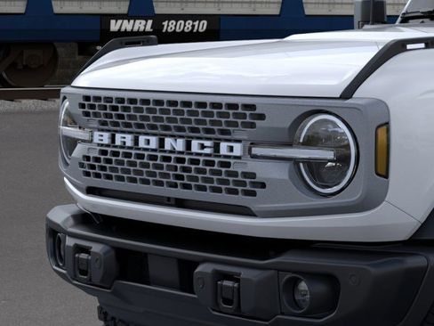 New 2025 Ford Bronco Badlands image 19