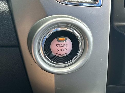 Used 2019 Nissan Titan SV w/ SV Convenience Package RWD image 34