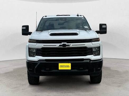 Used 2024 Chevrolet Silverado 2500 Custom w/ Custom Convenience Package AWD/4WD image 8