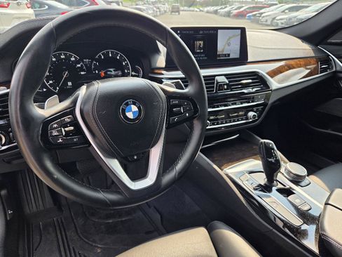 Used 2017 BMW 530i xDrive AWD/4WD image 7