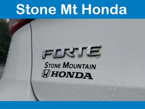 Used 2017 Kia Forte LX FWD image 7