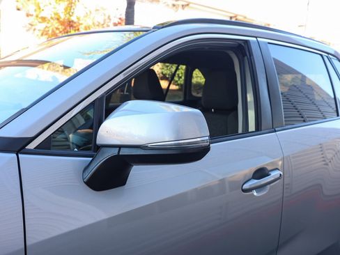 Used 2022 Toyota RAV4 XLE image 12