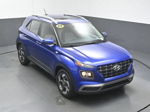 Used 2024 Hyundai Venue SEL FWD image 42