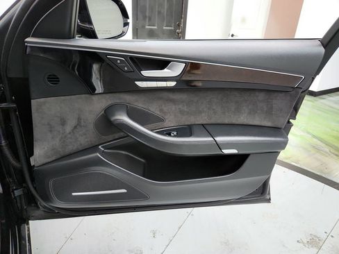 Used 2015 Audi A8 L 4.0T image 28