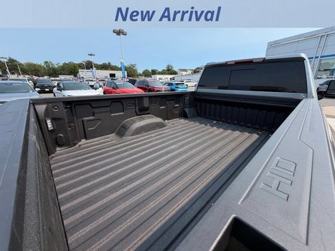 Used 2024 Chevrolet Silverado 2500 LT w/ Convenience Package AWD/4WD image 3