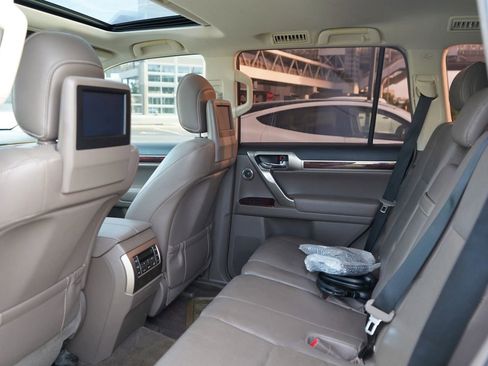 Used 2011 Lexus GX 460 Premium image 19