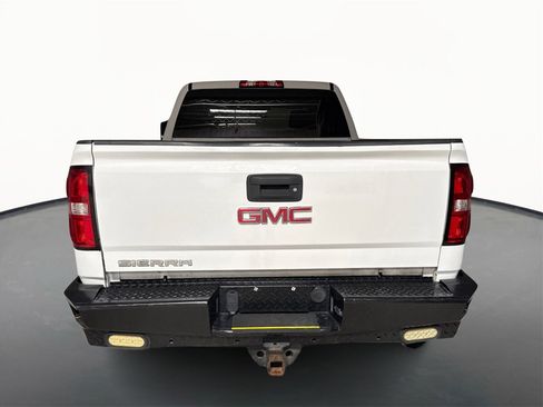 Used 2019 GMC Sierra 2500 2WD Crew Cab w/ Sierra Convenience Package image 6