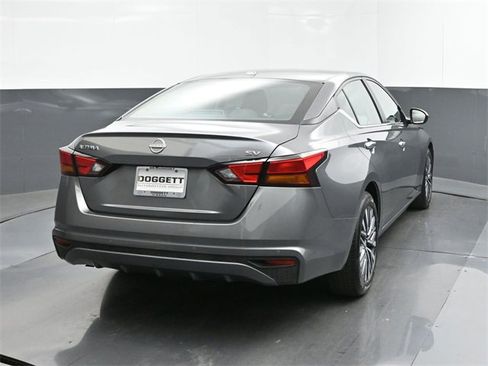 Certified 2023 Nissan Altima 2.5 SV image 11