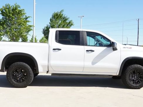 Used 2024 Chevrolet Silverado 1500 ZR2 w/ Technology Package AWD/4WD image 10