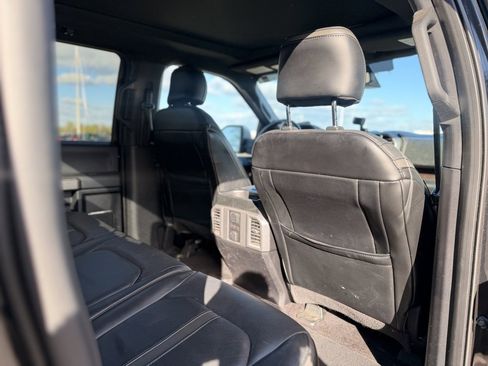 Used 2015 Ford F150 Platinum w/ Equipment Group 701A Luxury image 17