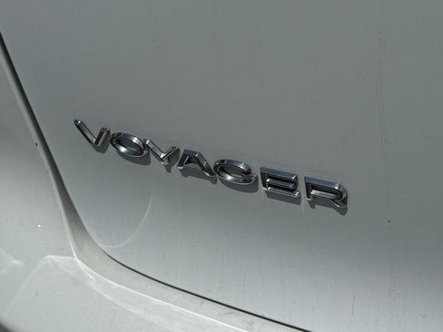 Used 2023 Chrysler Voyager LX FWD image 14