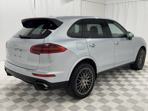 Used 2017 Porsche Cayenne Platinum Edition image 3