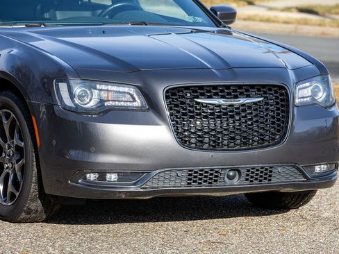 Used 2018 Chrysler 300 S w/ Safetytec Plus Group image 6