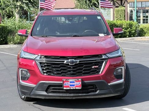 Used 2023 Chevrolet Traverse RS FWD image 3