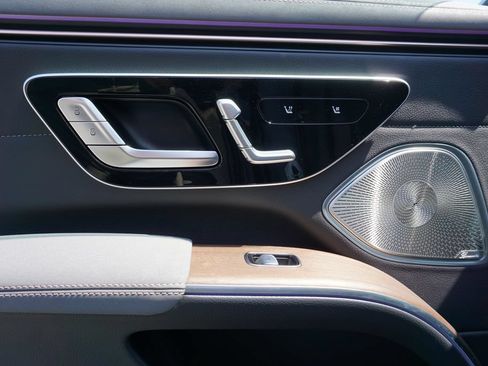 Certified 2023 Mercedes-Benz EQS 580 4MATIC Sedan image 40