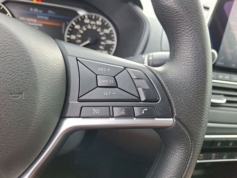 Used 2022 Nissan Altima 2.5 SV image 22