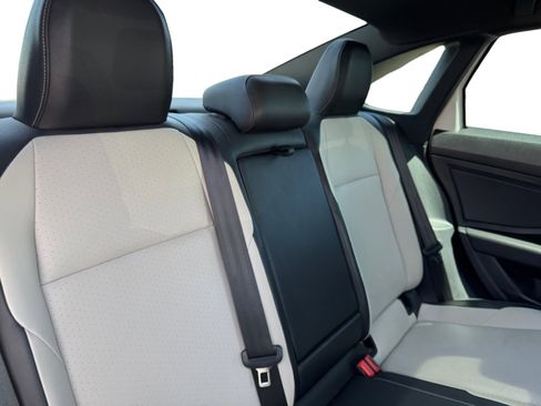 Used 2019 Volkswagen Jetta R-Line FWD image 18