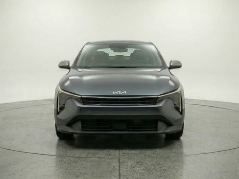 Used 2025 Kia K4 LXS FWD image 2