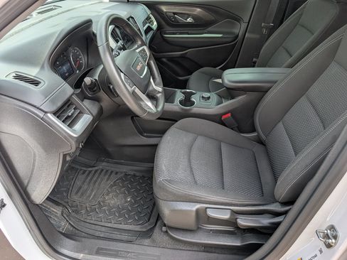 Used 2024 GMC Terrain SLE FWD image 10