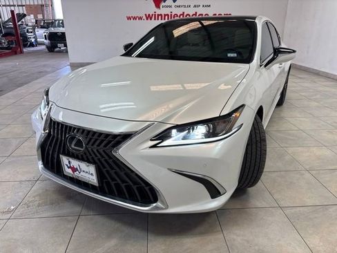 Used 2022 Lexus ES 350 w/ Premium Package FWD image 3