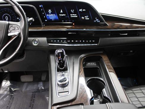 Certified 2023 Cadillac Escalade Sport Platinum image 36