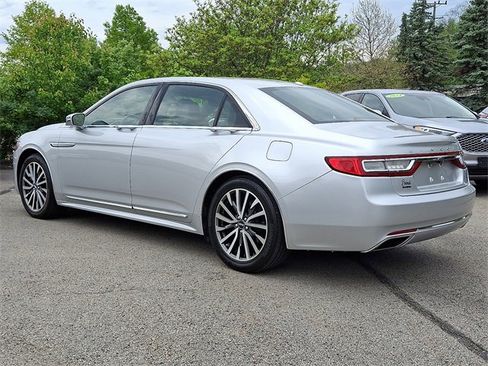 Used 2017 Lincoln Continental Select FWD image 4