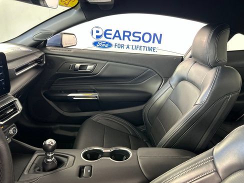 Used 2025 Ford Mustang GT Premium RWD image 35