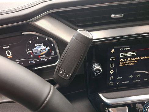 Used 2025 GMC Sierra 2500 Denali AWD/4WD image 15