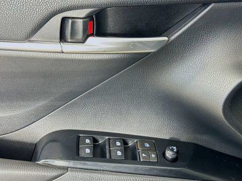 Used 2018 Toyota Camry LE w/ Audio Package FWD image 21