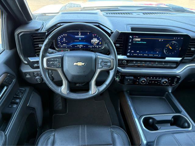 Used 2024 Chevrolet Silverado 3500 High Country w/ High Country Premium Package AWD/4WD image 23