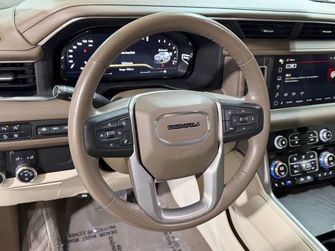 Used 2023 GMC Yukon Denali AWD/4WD image 14